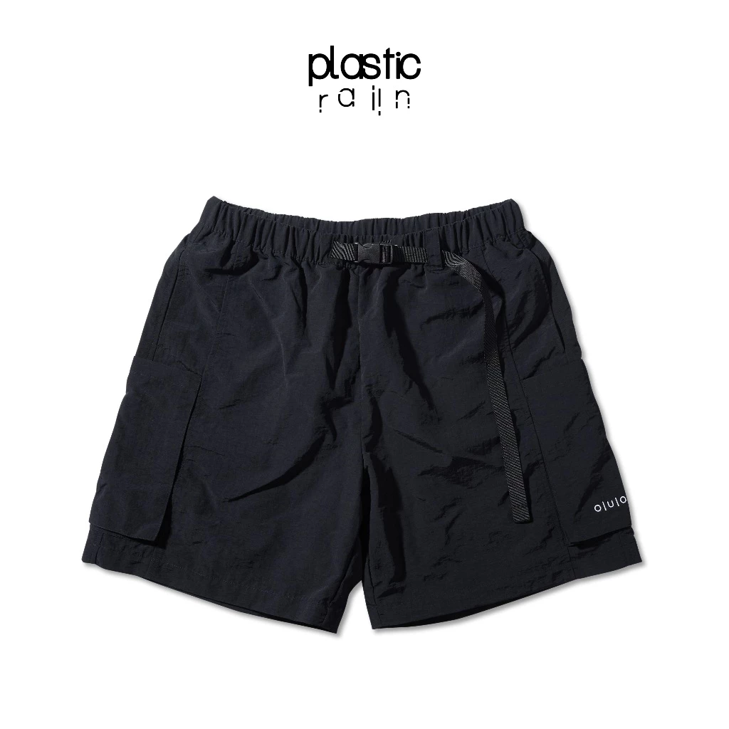 กางเกงขาสั้นผ้าไนล่อน (Black Nylon Pocket shorts)