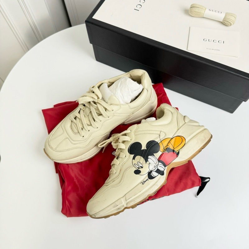 Very good condition‼️ Gucci rhyton sneaker mickey size 38 พื้นประมาน 24 cm  สภาพสวยค่า ใช้งานทั่วไป 