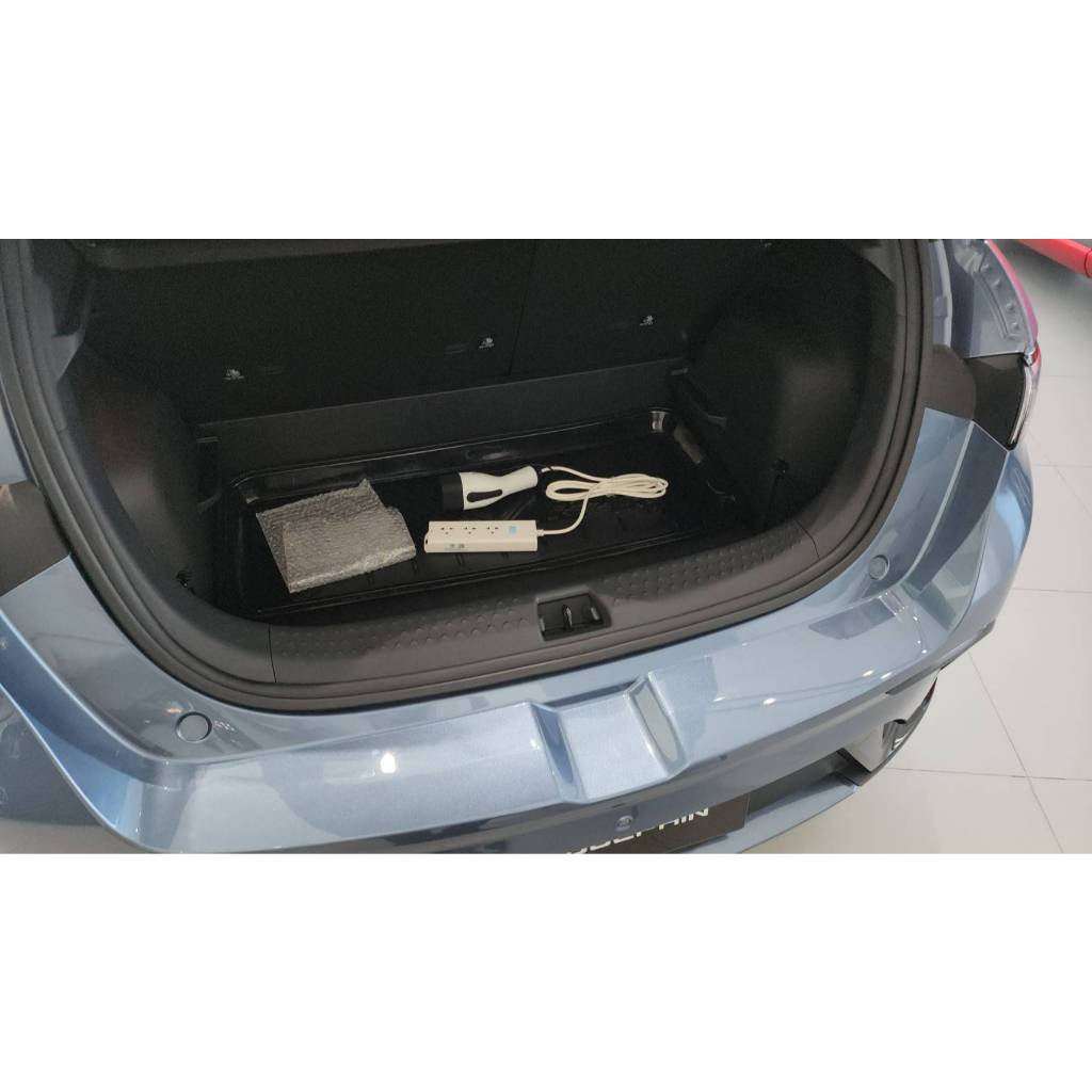 LEOMAX Clearance Sales ถาด PVC รุ่น SPACE TRAY วางท้ายรถ วางสิ่งของ ของเปียก รองเท้า ขนาด 38×95 ซม. ราคา ถูกที่สุด ดีลบีเคเค แกลเลอรีภาพที่ 7
