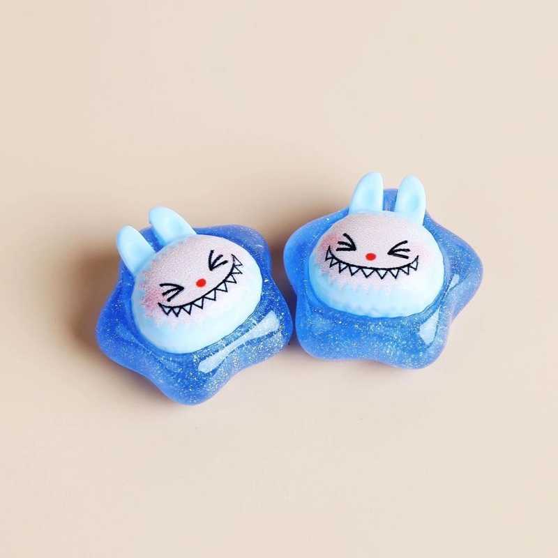 Jibbitz ตัวติดรองเท้าเรืองแสง พร้อมส่งในกทม น่าร้ากกกสุดฮิต!!