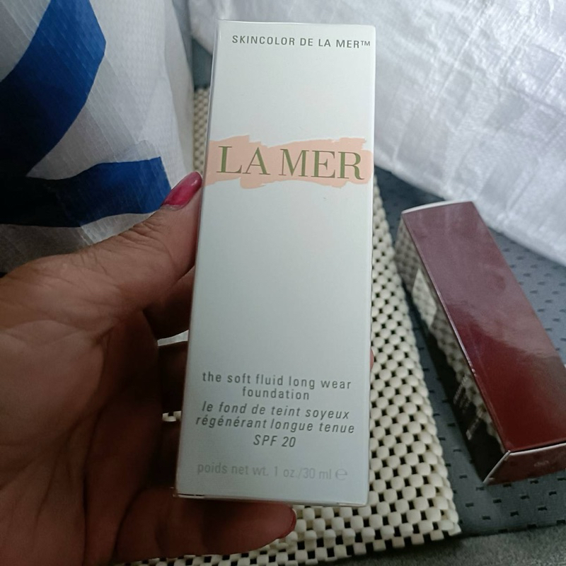LA MER รองพื้น The Soft Fluid Long Wear Foundation SPF 20 ขนาด 30 ml.