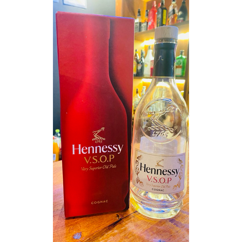 ขวดเปล่า เหล้า Hennessy (พร้อมกล่อง) ไว้สำหรับโชว์