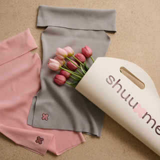 SHUUXME Cherry off shoulder top (เสื้อเปิดไหล่ผ้ายืด)