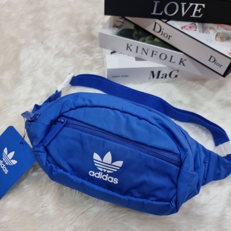 แท้ 💯% 💥 พร้อมส่ง 💥  กระเป๋าคาดอก Adidas สีน้ำเงิน รหัส CK6590