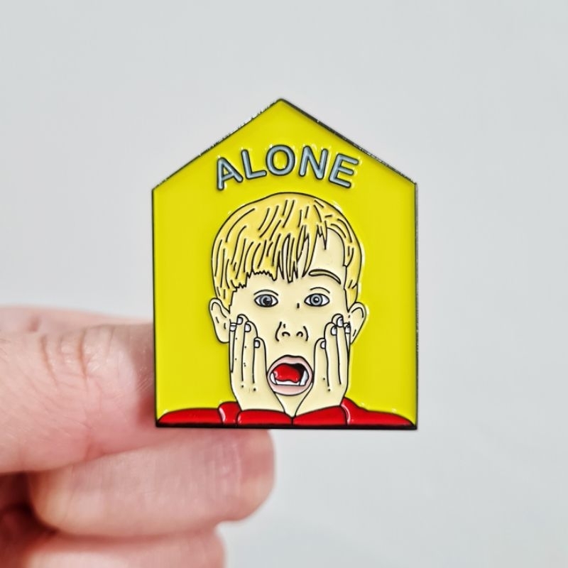 Pin / Brooch / Badge พิน เข็มกลัดแบบหมุด เข็มกลัดโลหะ Home Alone โดดเดี่ยวผู้น่ารัก