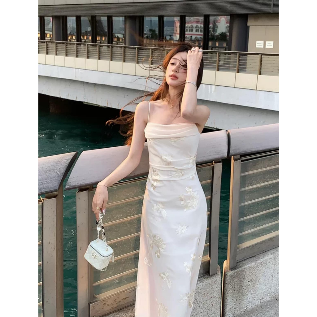 Mogwany พรี Meihua Dress เดรสยาวลายปัก ทรงสวยมาก ผ้านิ่มใส่สบาย มีซับใน ซิปข้าง ใส่เที่ยว,ออกงาน