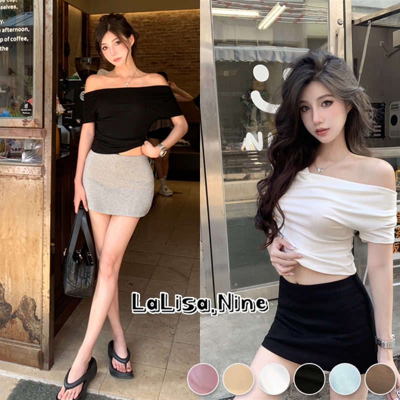Lalisa พร้อมส่ง เสื้อเชิ้ตแขนสั้นเซ็กซี่ เสื้อยืดสตรีเปิดไหล่เดี่ยว สะดือเซ็กซี่สาวฮอต เสื้อเปิดไหล่ไหมพรม แขนสั้น