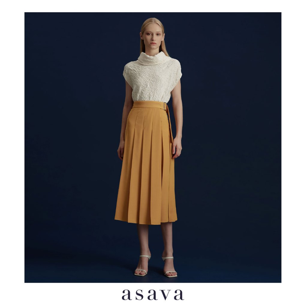 [asava aw24] Laurel Pleated Midi Skirt กระโปรงผู้หญิง ทรงเอ แต่งดีเทลอัดพลีท เอวสูง แต่งคาดเข็มขัด ซิปข้าง