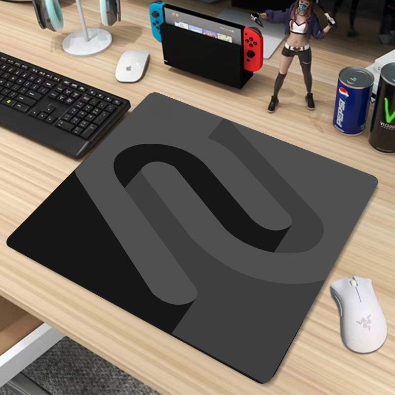 (พร้อมส่งในไทย🔥) แผ่นรองเม้าส์ 450x400x4mm ZW XXL Gaming แผ่นใหญ่หนาพิเศษ