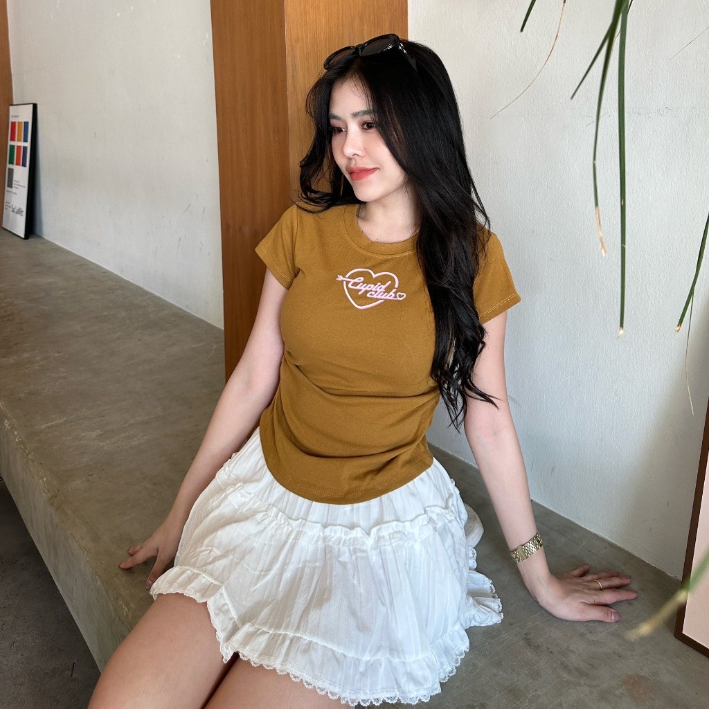 เสื้อยืดผ้ายูนิ ใส่แล้วพรางหุ่น สกรีนหัวใจน่าร้าก 🍒 ทรงสวย แต่งย่นข้าง ผ้ายืดเยอะมากใส่สบาย รุ่น จั๊มเอวCupidclub