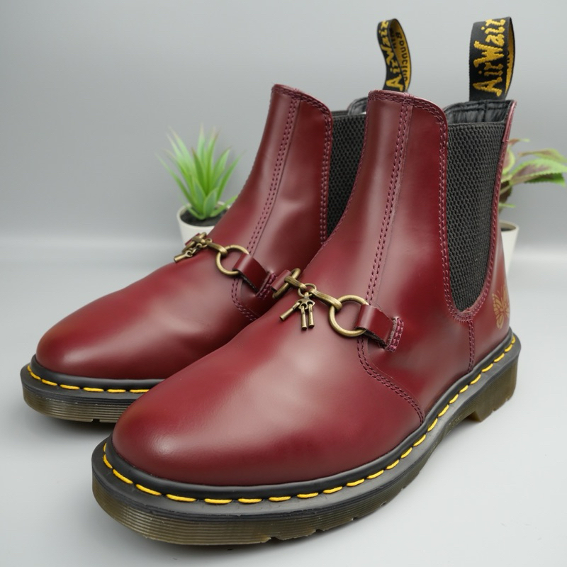 Sz.41 Dr.Martens 2976 Needles Made in England มือสองของแท้ รองเท้าด๊อกเตอร์มาตินของแท้