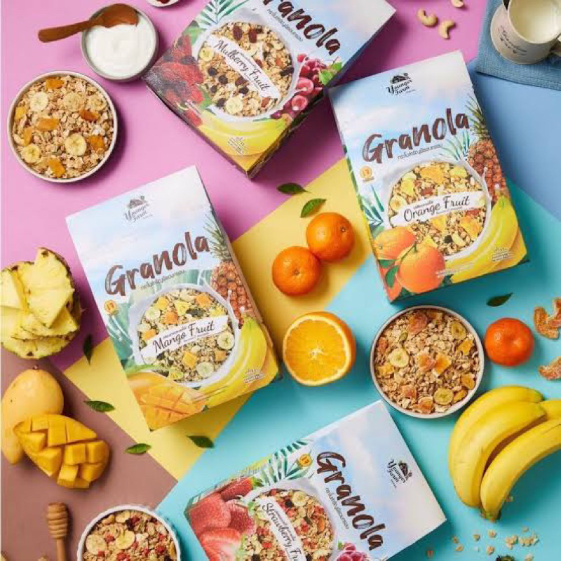 Younger farm granola chocolate malt/ strawberry yogurt berry/ fruit กราโนล่าช็อกโกแลต สตอเบอรี่โยเกิ