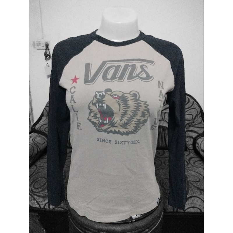 เสื้อยืดคอกลมแขนยาวแบรนด์ VANS Size M(women's) รอบอก34"ยาว23.5"มือ2