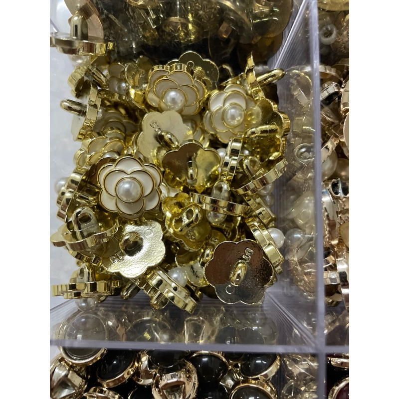 กระดุมเสื้อผ้าทรงดอกไม้15mm