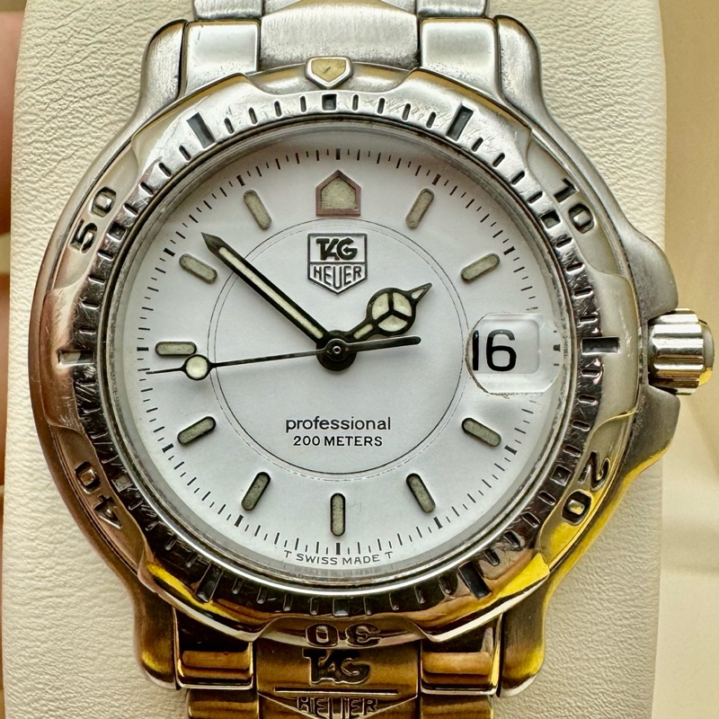 TAG Heuer Professional 6000 Mens Divers Watch - Stainless Steel - WH1211