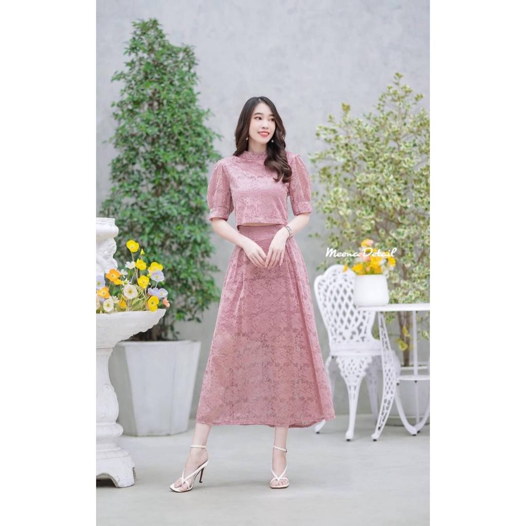 ชุดลูกไม้ ใส่งานบุญ งานบวช บวชนาค ใส่ไปงานเลี้ยง งานแต่ง ใส่เท ชุดเซตเสื้อครอป กระโปรงยาว  สีขาว ดำ ชมพู พร้อมส่ง