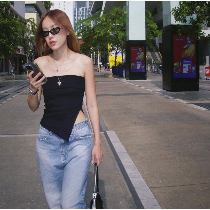 Unigam.Official - เกาะอก สีดำ