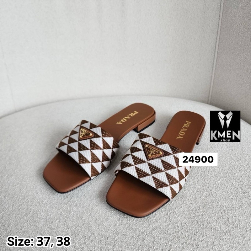 new รองเท้า Prada  พร้อมส่ง