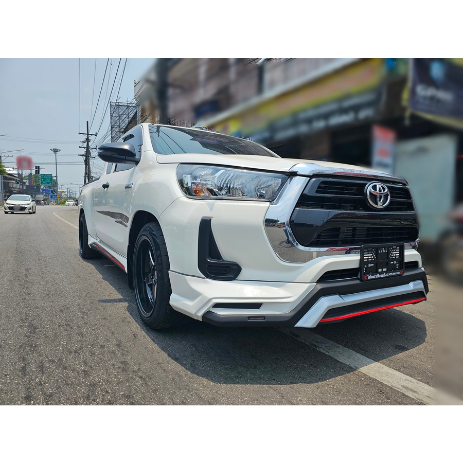 สเกิร์ตโตโยต้า รีโว่ z edition 2020-2024 ชุดแต่งรอบคัน revo รถแคปและ 4 ประตูตัวเตี้ย งานสีเดียวกับรถ