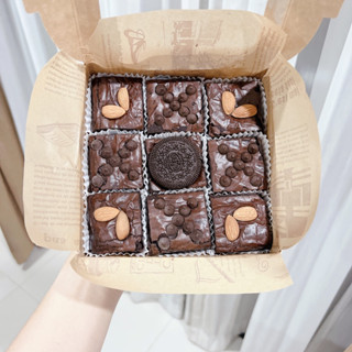 บราวนี่ดาร์คช็อคโกแลตแท้💯 9 ชิ้น / Dark Chocolate Brownie