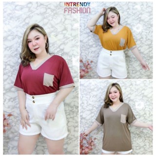 พร้อมส่ง.เสื้อคอวีสาวอวบ Free size: 50 - 58 นิ้ว เป็นผ้าเรย่อนสีทูโทน ผ้านิ่มเนื้อดี.