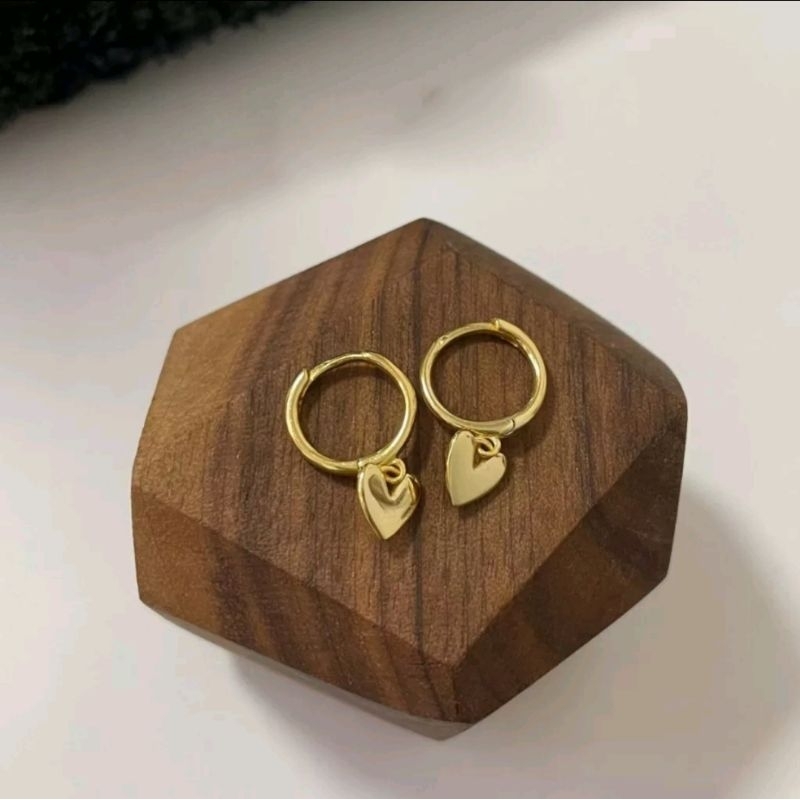 ต่างหูห่วงหัวใจ จากร้าน  Suwann.na