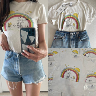 T-SHIRT 🌼 เสื้อยืดทรงเข้ารูป ผ้าเนื้อนิ่ม งานพรีเมี่ยม พิมพ์ลายsnoopy&amp;rainbow น่ารักมากค่า ฝั่งเกาฮิตมากๆนะคะ ผ้าโคตรดี