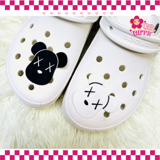 ตัวติดรองเท้า Crocs Jibbitz ลาย black and white bear สินค้าพร้อมส่งจากไทย จัดส่งเร็ว