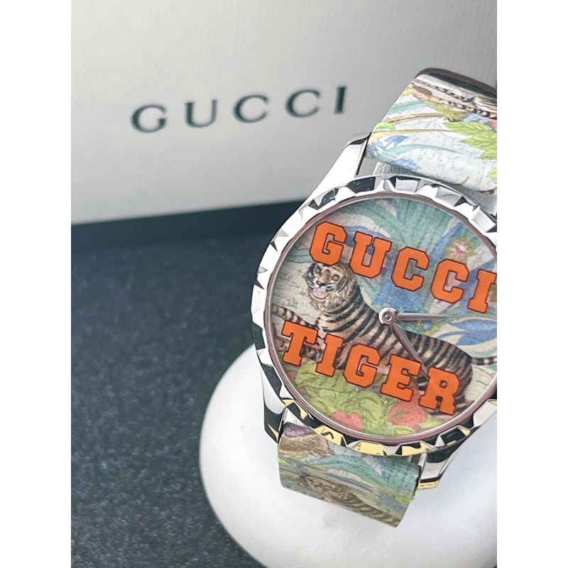 ⌚️Gucci 🇮🇹tiger 🐯   G Timeless Floral Dial Fabric Strap Women's Watch YA1264185