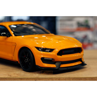 AUTOart 1/18 : 72929 FORD SHELBY GT-350R (FURY ORANGE)