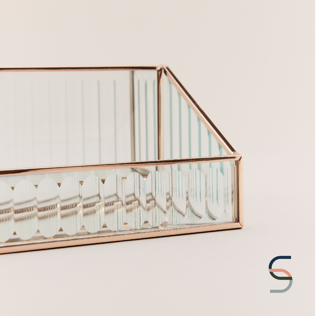 SARABARN Stripe Glass Makeup Organiser | กล่องจัดเก็บ เครื่องสำอาง