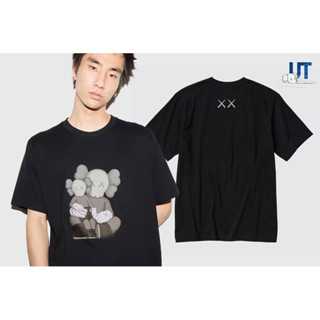 kaws x uniqlo t-shirt