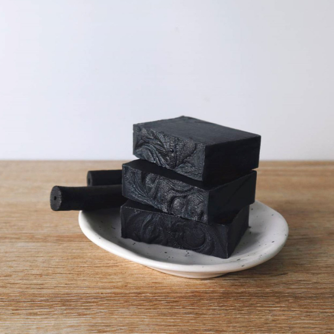 สบู่สระผมน้ำมันมะพร้าวและถ่านไม้ไผ่ organic coconut oil bamboo charcoal shampoo bar