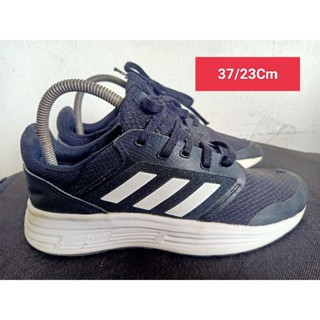 Adidas Size 37 ยาว 23 Cm  รองเท้ามือสอง  ผู้หญิง เท้าเล็ก   แฟชั่น ลำลอง ทำงาน