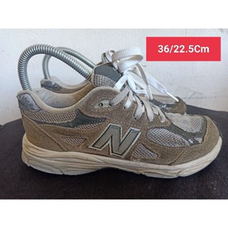 New balance Size 36 ยาว 22.5 Cm  รองเท้ามือสอง  ผู้หญิง เท้าเล็ก แฟชั่น ลำลอง ทำงาน