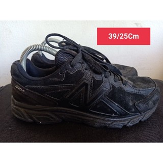 New balance Size 39 ยาว 25 Cm  รองเท้ามือสอง  ผู้หญิง เท้าเล็ก แฟชั่น ลำลอง ทำงาน