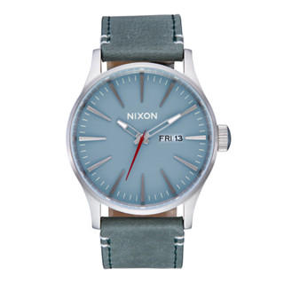 Nixon Sentry รุ่น NXA1055158-00 นาฬิกาข้อมือผู้ชาย/ผู้หญิง สายหนัง Champagne / Black / Red หน้าปัด 42 มม.