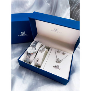 NEW!!! Set นาฬิกา+เครื่องประดับ swarovski สแตนเลส งาน boxset หรูหราเหมือนเดิม ตัวนาฬิกาเป็รเพชรรอบวง มาพร้อมกล่อง