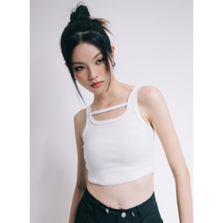 Molly Two-Way Crop Tops in White เสื้อกล้ามครอป