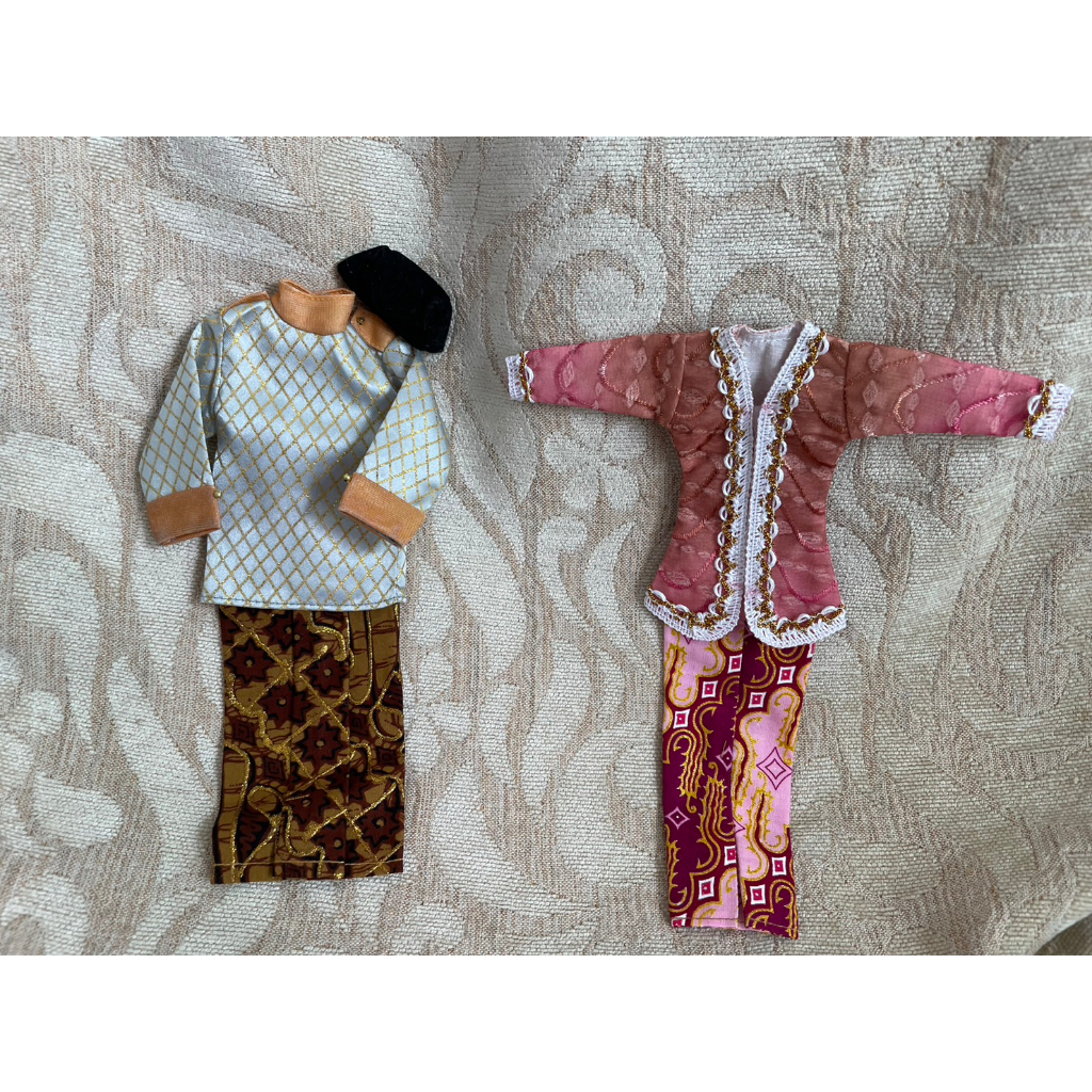 ชุดประจำชาติอินโดนีเซีย สำหรับตุ๊กตาบาร์บี้/เคน แพคคู่