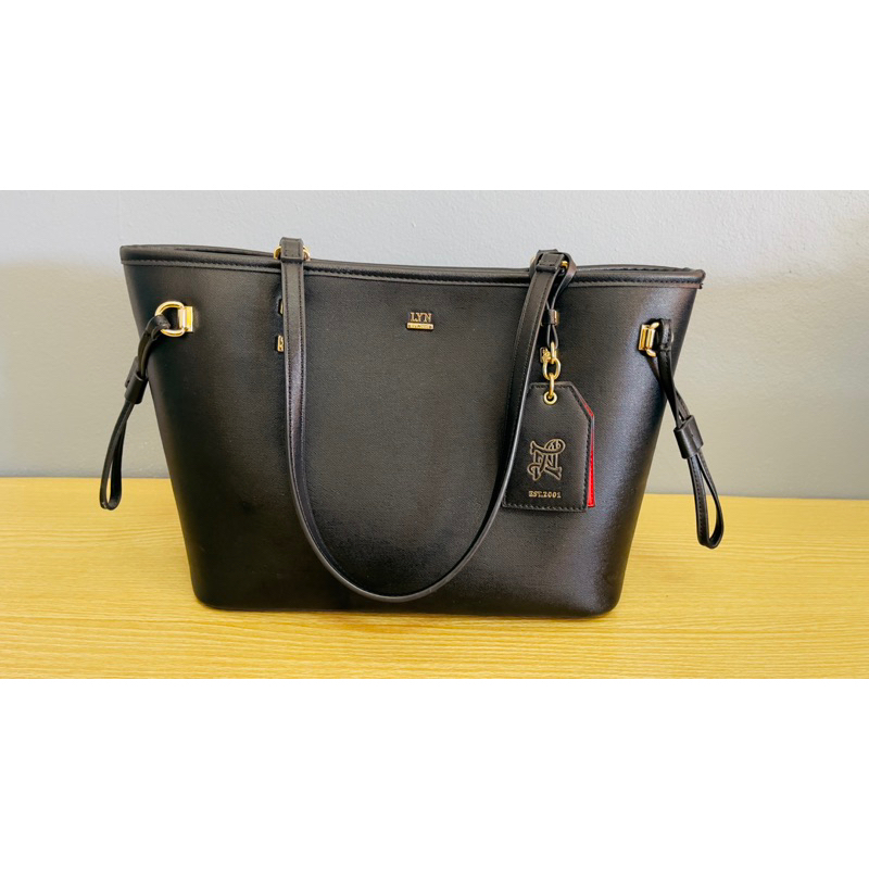 Lyn Tote Bag Shopping Bagมือสองของแท้💯