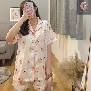 JJ01ชุดนอนSatinny แขนสั้น+ขาสั้น สินค้าพร้อมแพ็คเกตแบบกล่อง จัดไปไม่ผิดหวัง ลายกระต่ายสุดฮิต ถูกใจมินิมอล ผ้าลื่นนิ่ม