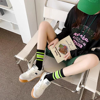 ถุงเท้ากีฬา ผ้าฝ้าย ลายทาง สไตล์เกาหลีใต้ สําหรับผู้ชาย และผู้หญิงcotton socks suitable for men and women striped socks