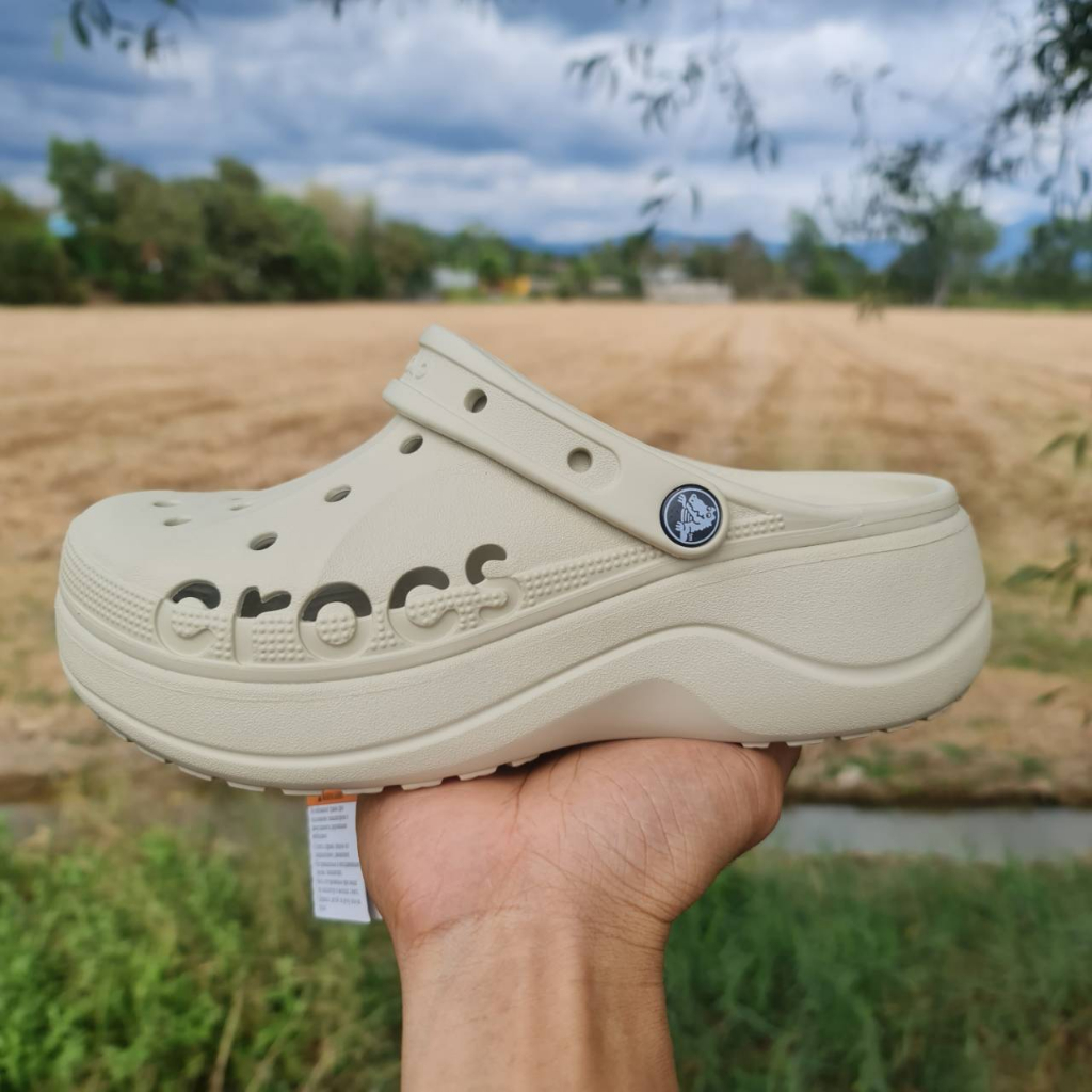 Crocs Platform Baya Clog Buy1pair Free 4Jibbitzs=100฿ รองเท้าแตะผู้หญิ่ง สีสวยน้ำหนักเบาพื้นนี่มใส่สบายส้นสูง 2.7"=7cm
