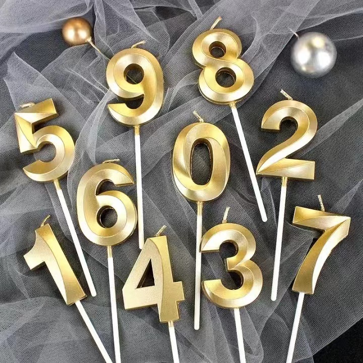 พร้อมส่ง เทียนตัวเลขวันเกิดสีทอง เทียนวันเกิด 3D  เทียนตัวเลขสีทอง birthday candle 0-9 number candle ตัวเลขขนาด 5 ซม.