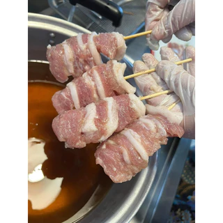 หมูทอดเสียบไม้ มี2ขนาด (ไม้ใหญ่55ไม้/ไม้เล็ก110ไม้) 🐷🔥 เหมาค่าส่ง ฟรีกล่องโฟม!! ทุกจังหวัดทั่วไทย🎉