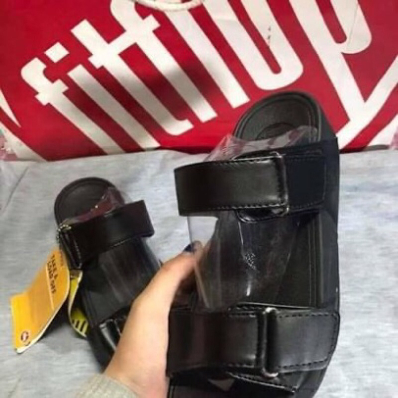 รองเท้า ฟิบฟอบ  fitflop สวมหนังเข็มขัด size 36 37 38 39 40 รุ่นหนังปรับสายได้