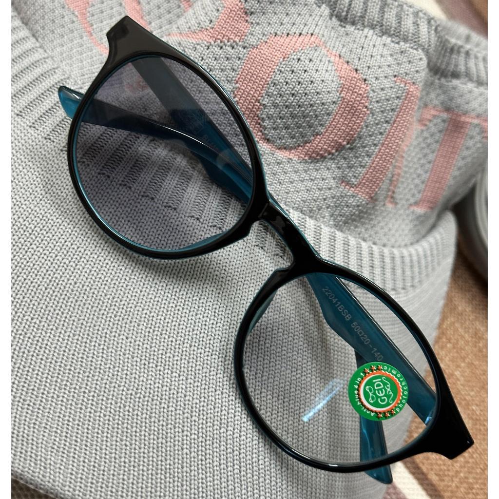 แว่นสายตายาวปรับแสง รุ่น 22041  มีให้เลือก5สี ทรงหยดน้ำ น้ำหนักเบา สวมใส่สบายตาเลนส์เปลี่ยนสีได้เมื่อออกแดด กรอบพลาสติก