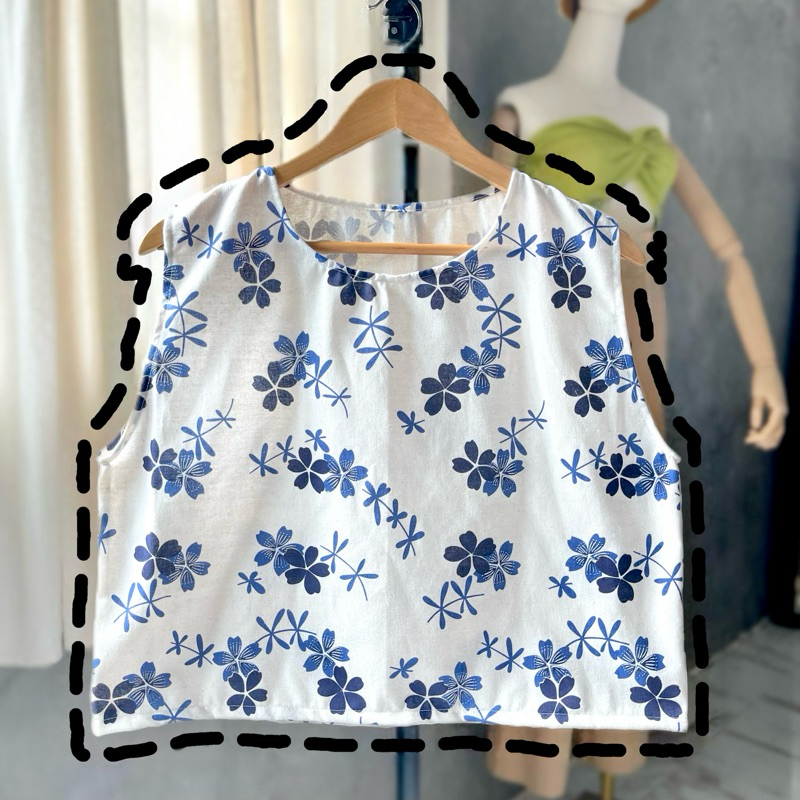 เสื้อผู้หญิง รอบอก40/44 ผ้าพิมพ์ลาย พร้อมส่ง (แขนกุด)