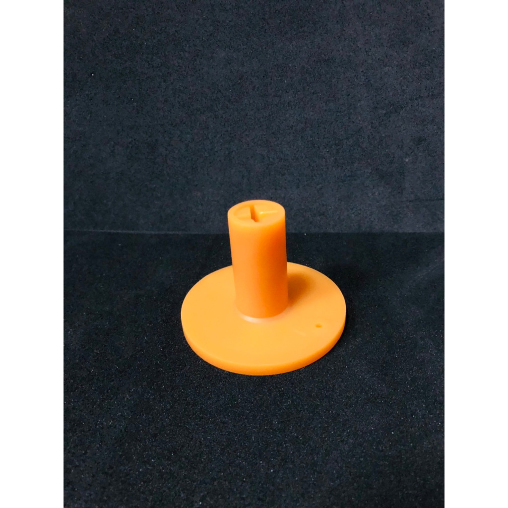 ยางปักทีตั้งลูกกอล์ฟ ทียางปักทีตั้งลูกกอล์ฟ TEE HOLDER ทียางตั้งลูกกอล์ฟปรับระดับได้สูง 38mm. กับ 50 มม. (สีน้ำตาล)